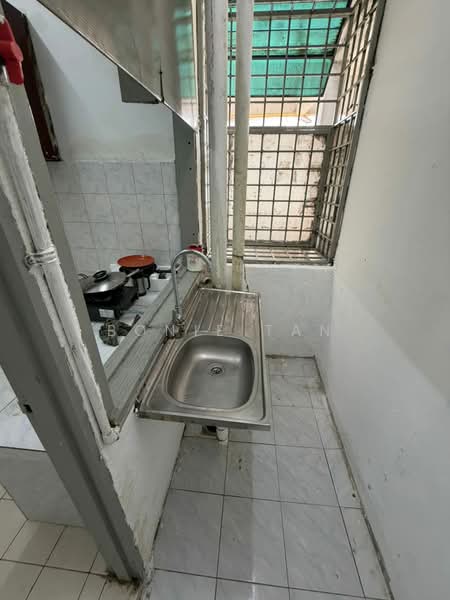Apartment for Rent at Pangsapuri Lagoon Perdana - Bonie Tan - Kitchen - PropertyGuru.com.my