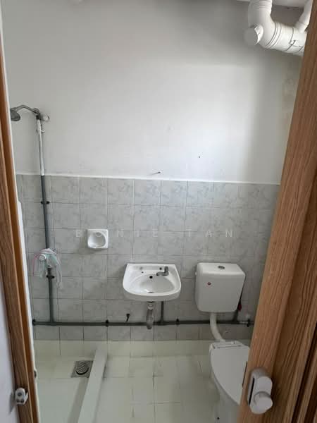 Apartment for Rent at Pangsapuri Lagoon Perdana - Bonie Tan - PropertyGuru.com.my