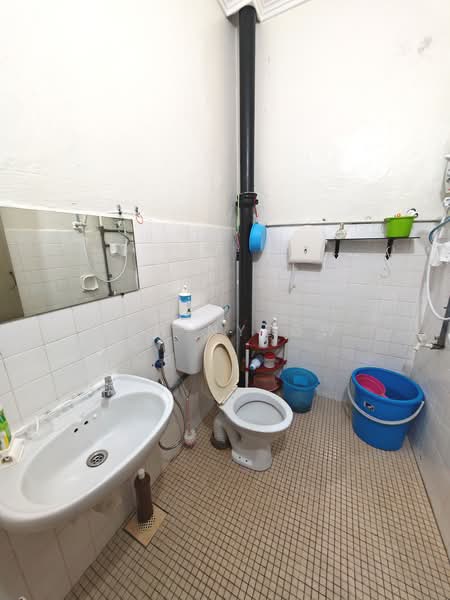 Rumah Teres 1-Tingkat untuk Dijual di Perling (Skudai) - Ben Nyeow - Bathroom - PropertyGuru.com.my