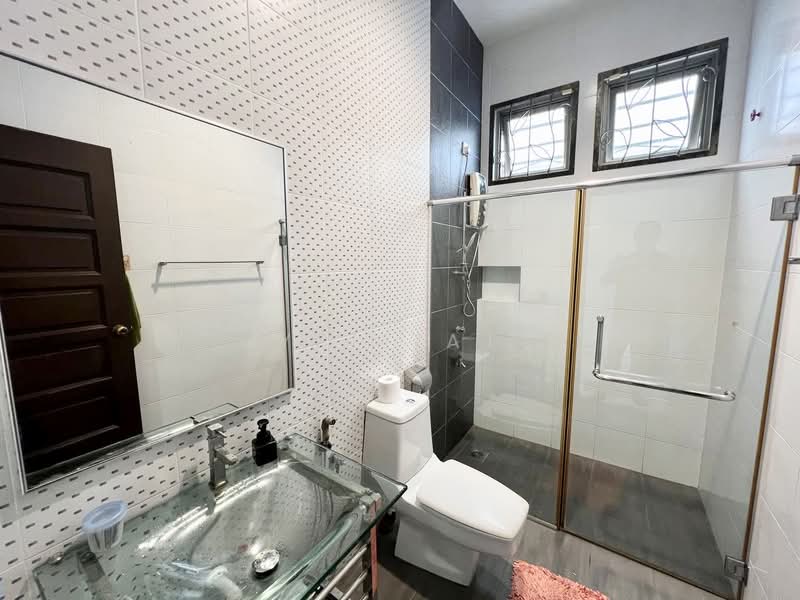 Rumah Banglo untuk Dijual di Permas Jaya (Johor Bahru) - Yik Tat - PropertyGuru.com.my