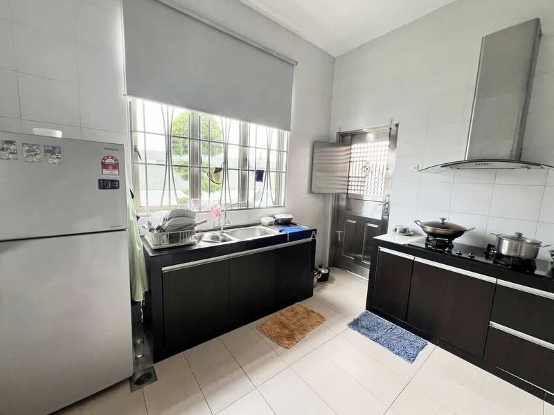 Rumah Banglo untuk Dijual di Permas Jaya (Johor Bahru) - Yik Tat - PropertyGuru.com.my