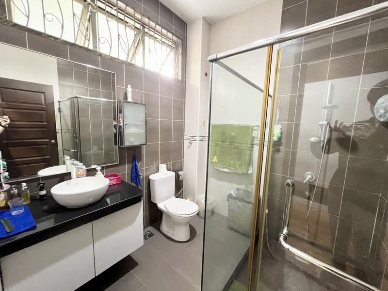 Rumah Banglo untuk Dijual di Permas Jaya (Johor Bahru) - Yik Tat - PropertyGuru.com.my