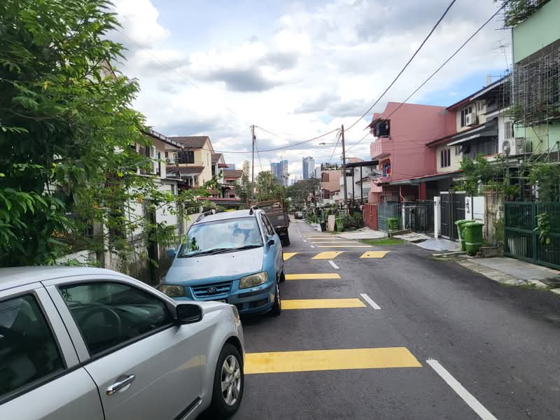 Rumah Teres 2.5 Tingkat untuk Dijual di Taman Sri Sinar (Segambut) - Bobo Lee - Exterior - PropertyGuru.com.my