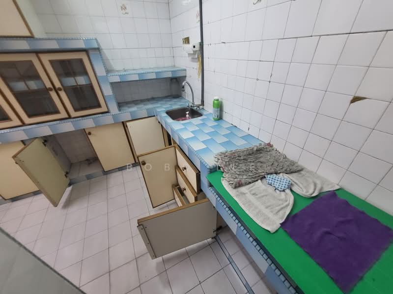 Rumah Teres 2.5 Tingkat untuk Dijual di Taman Sri Sinar (Segambut) - Bobo Lee - Kitchen - PropertyGuru.com.my