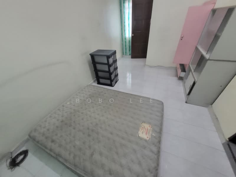 Rumah Teres 2.5 Tingkat untuk Dijual di Taman Sri Sinar (Segambut) - Bobo Lee - Bedroom - PropertyGuru.com.my