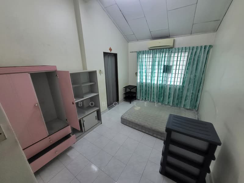 Rumah Teres 2.5 Tingkat untuk Dijual di Taman Sri Sinar (Segambut) - Bobo Lee - Bedroom - PropertyGuru.com.my