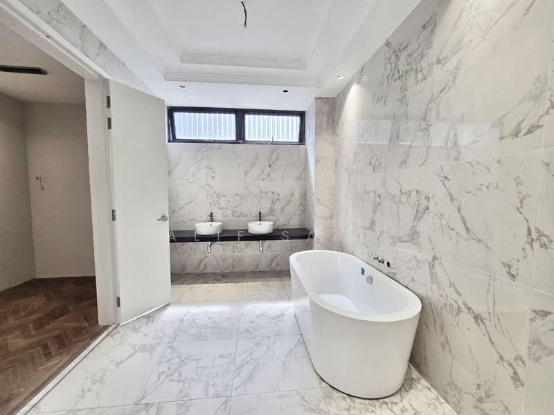 Dalia Residences untuk Untuk Dijual - RM 2,350,000, Mac 2026 - Bathroom - PropertyGuru.com.my