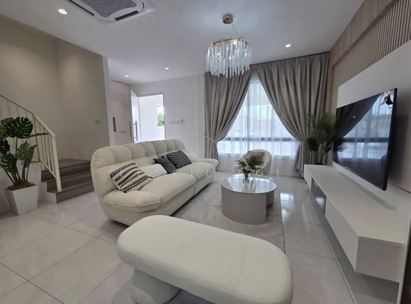 Rumah Teres 2-Tingkat untuk Dijual di Moyan (Kuching) - Leslie Loi - Living Room - PropertyGuru.com.my