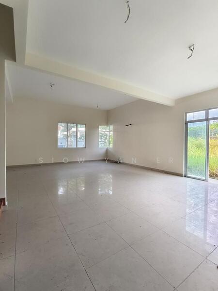 Semi-Detached House for Sale in Taman Kempas Utama (Tebrau) - Siow Yan Er - Living Room - PropertyGuru.com.my