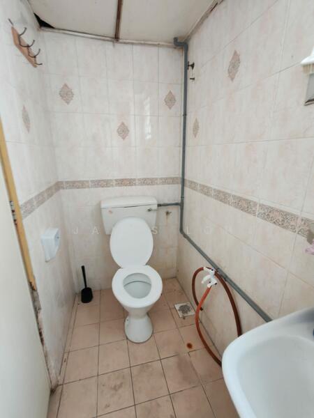 Apartment for Sale at Subang Perdana Goodyear Court 10 - James Loh - Bathroom - PropertyGuru.com.my