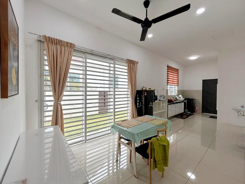 Untuk Disewa - Ara Kuda