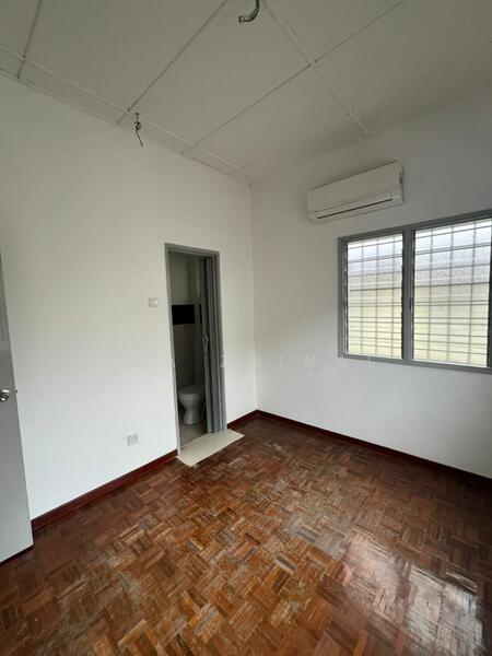 2-storey Terraced House for Sale in Saujana Utama 1 (Ijok) - Eda Zainal - PropertyGuru.com.my