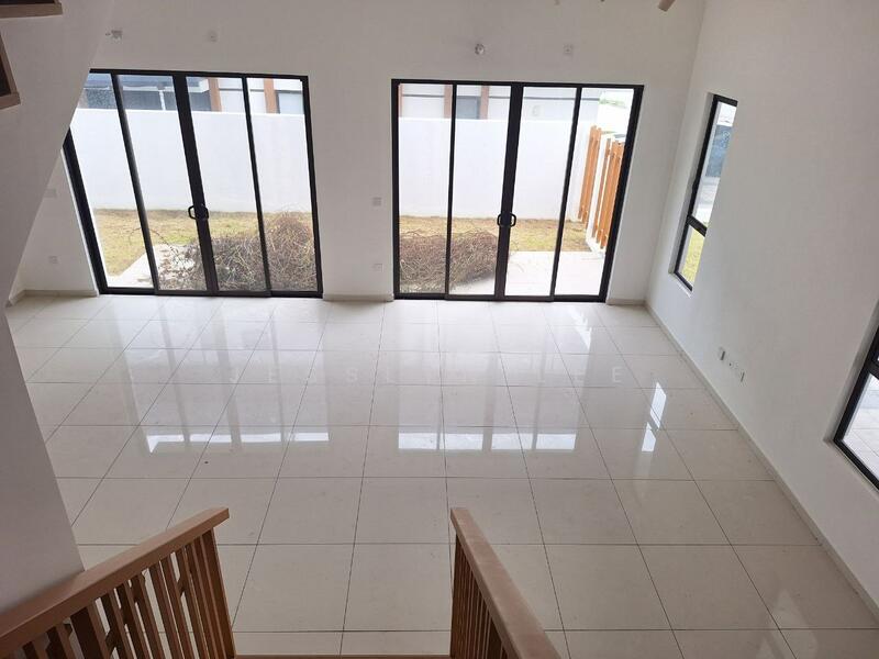 Semi-Detached House for Sale in Semenyih (Selangor) - Jesslyn Lee - Living Room - PropertyGuru.com.my