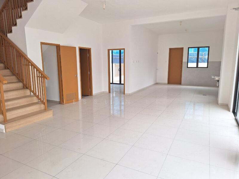 Semi-Detached House for Sale in Semenyih (Selangor) - Jesslyn Lee - Living Room - PropertyGuru.com.my