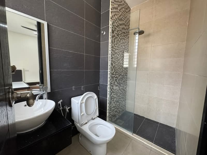 Bungalow for Sale in Bandar Puteri Puchong (Puchong) - EE Ling - Bathroom - PropertyGuru.com.my