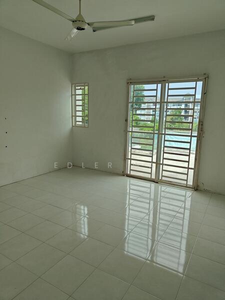 Terraced House for Sale in Taman Seri juru (Juru) - Edler Wai - Living Room - PropertyGuru.com.my
