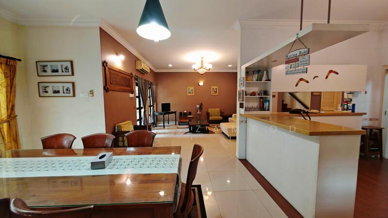 Rumah Berkembar untuk Dijual di Seksyen 9 (Bangi) - Faizul Zamrod - Dining Room - PropertyGuru.com.my