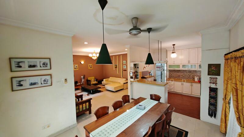Rumah Berkembar untuk Dijual di Seksyen 9 (Bangi) - Faizul Zamrod - Living Room - PropertyGuru.com.my