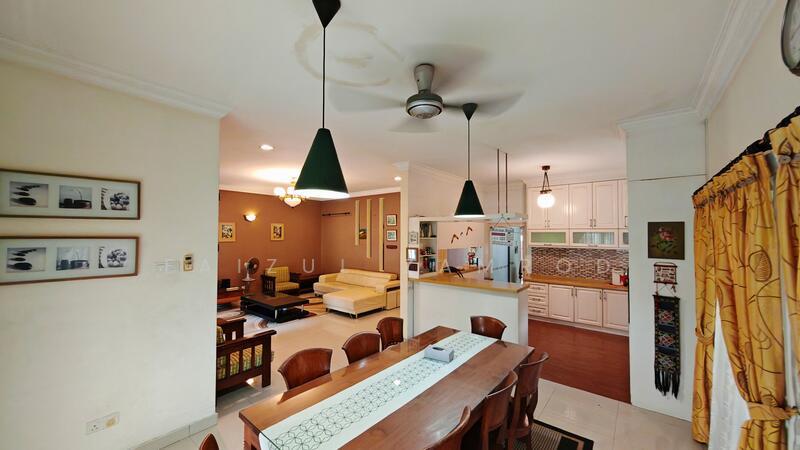 Rumah Berkembar untuk Dijual di Seksyen 9 (Bangi) - Faizul Zamrod - Living Room - PropertyGuru.com.my