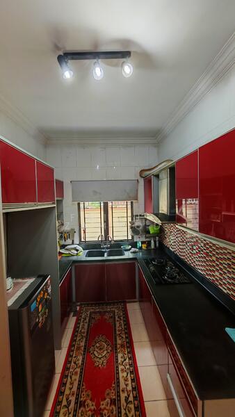 Rumah Berkembar untuk Dijual di Seksyen 9 (Bangi) - Faizul Zamrod - Kitchen - PropertyGuru.com.my