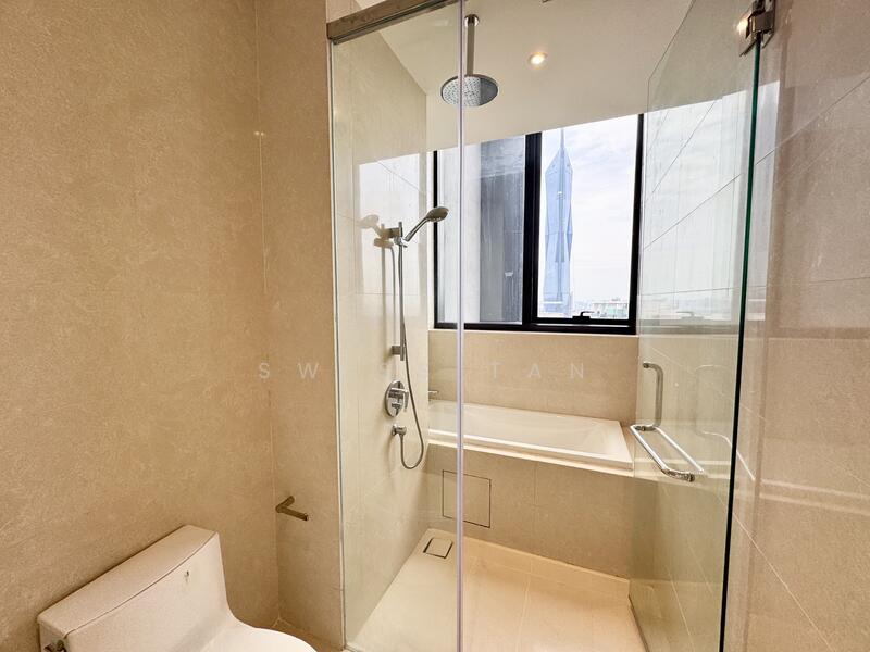 Servis Apartment untuk Disewa di Pavilion Ceylon Hill - Swiss Tan - Bathroom - PropertyGuru.com.my