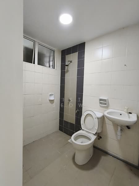Kondominium untuk Dijual di Banjaria Court - Allister Seow - Bathroom - PropertyGuru.com.my