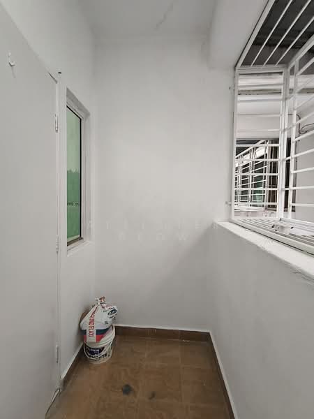 Kondominium untuk Dijual di Banjaria Court - Allister Seow - Balcony - PropertyGuru.com.my
