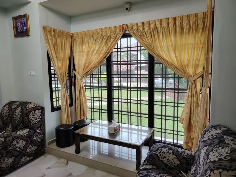 Rumah Teres 2 Tingkat untuk Dijual di Taman Seremban Baru (Seremban) - Lee . - Living Room - PropertyGuru.com.my