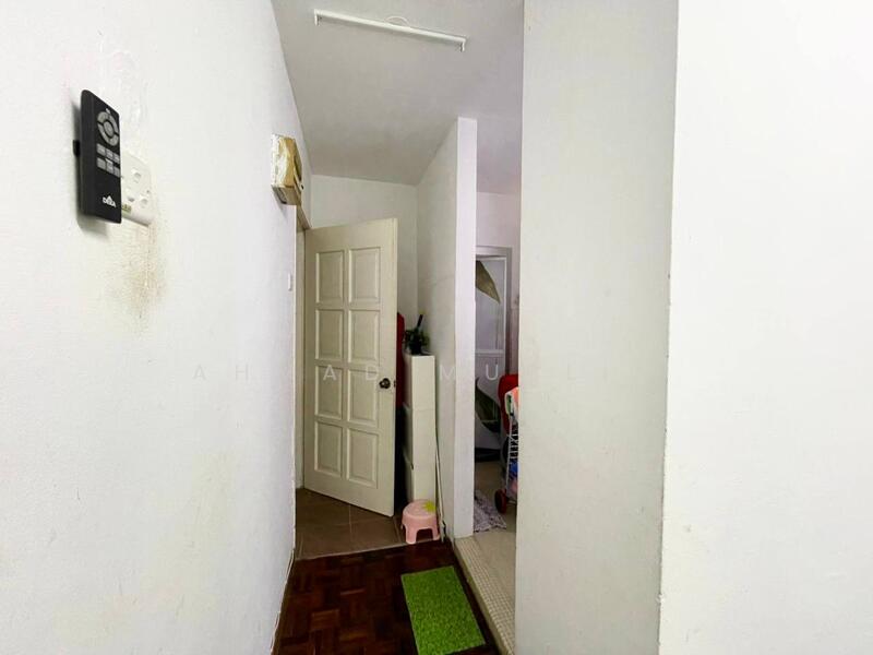 For Sale - Flat Pkns Au3