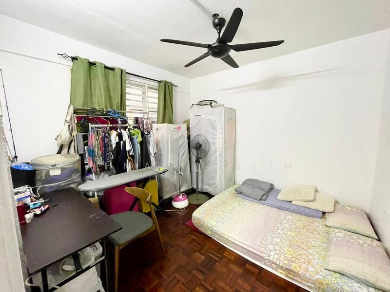For Sale - Flat Pkns Au3