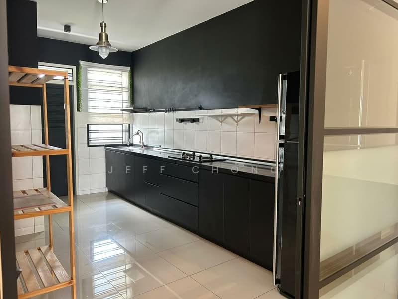 2-storey Terraced House for Sale in Telok Panglima Garang (Selangor) - Jeff Chong - Kitchen - PropertyGuru.com.my