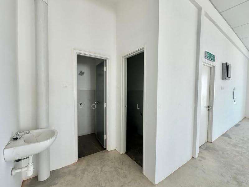 Kilang untuk Disewa di Ayer Keroh (Melaka) - Raymond Lim PW - Corridor - PropertyGuru.com.my