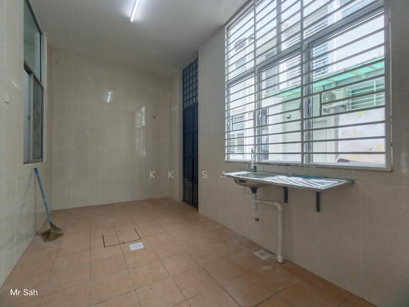 2-storey Terraced House for Sale in Taman Bangi Avenue (Bangi) - KK Sah - Interior - PropertyGuru.com.my