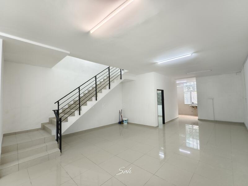 2-storey Terraced House for Sale in Taman Bangi Avenue (Bangi) - KK Sah - Interior - PropertyGuru.com.my