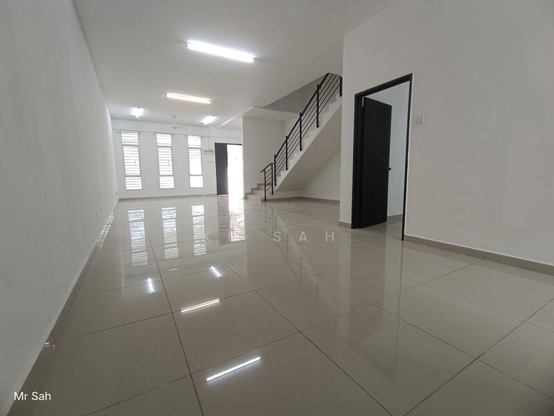 2-storey Terraced House for Sale in Taman Bangi Avenue (Bangi) - KK Sah - Interior - PropertyGuru.com.my