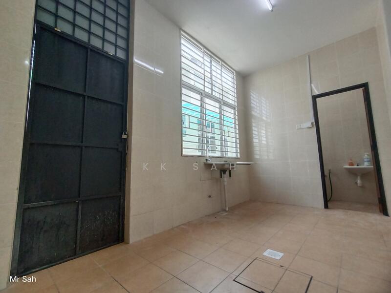 2-storey Terraced House for Sale in Taman Bangi Avenue (Bangi) - KK Sah - Interior - PropertyGuru.com.my