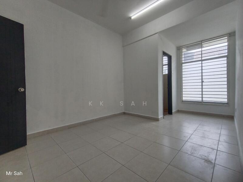 2-storey Terraced House for Sale in Taman Bangi Avenue (Bangi) - KK Sah - Interior - PropertyGuru.com.my