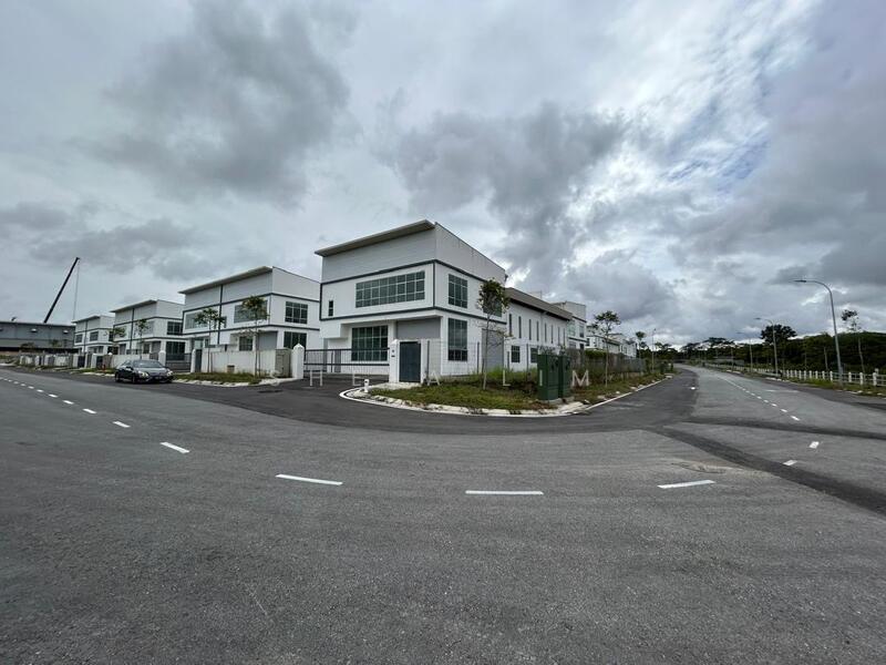 For Rent - Jalan selatan 11@taman impian emas