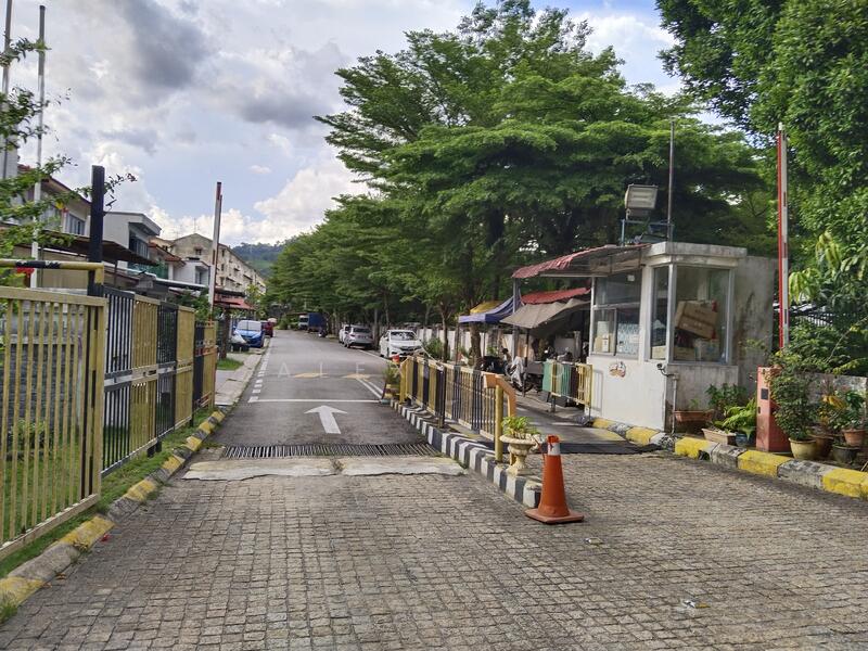 2-storey Terraced House for Sale in Taman Sri Gombak (Gombak) - Alex Yoo - Exterior - PropertyGuru.com.my