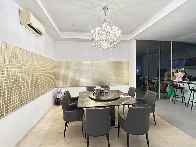 Rumah Banglo untuk Dijual di Seksyen U1 (Glenmarie) - Lai YK - Dining Room - PropertyGuru.com.my