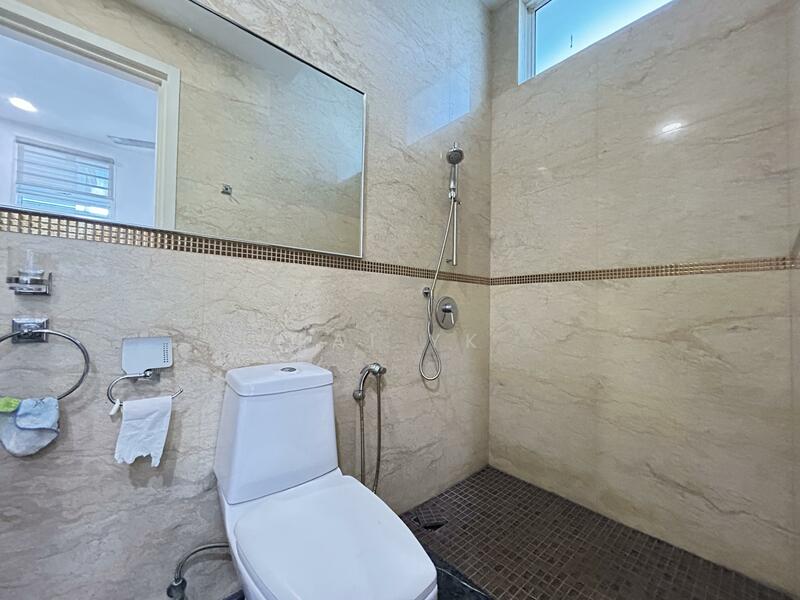 Rumah Banglo untuk Dijual di Seksyen U1 (Glenmarie) - Lai YK - Bathroom - PropertyGuru.com.my