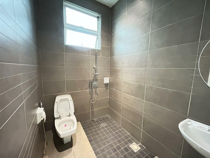 Rumah Banglo untuk Dijual di Seksyen U1 (Glenmarie) - Lai YK - Bathroom - PropertyGuru.com.my