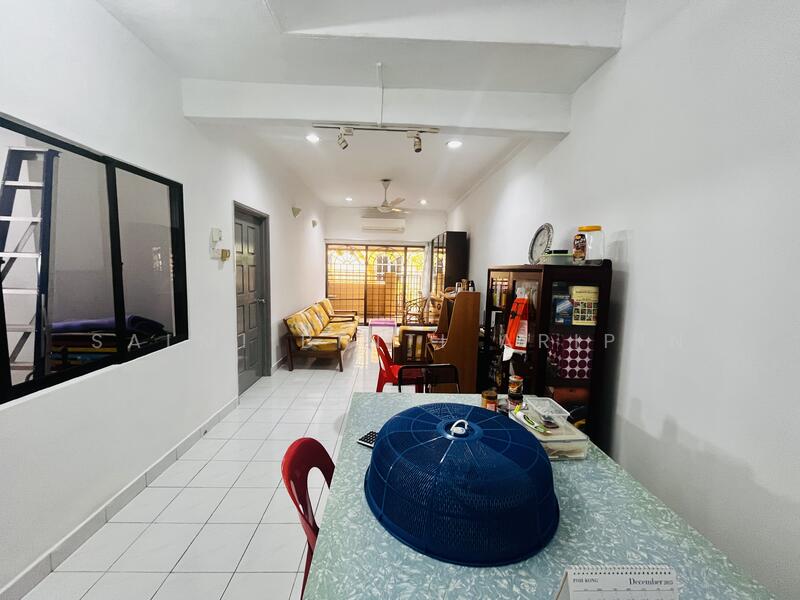 1-storey Terraced House for Sale in Taman Melawati (Ulu Kelang) - Salmi Binti Aripin - Living Room - PropertyGuru.com.my