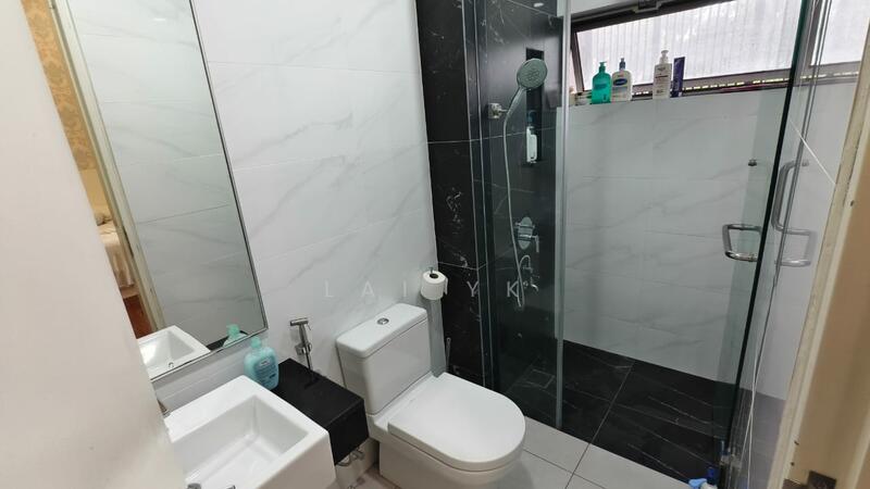 Rumah Berkembar untuk Dijual di Temasya Glenmarie (Glenmarie) - Lai YK - Bathroom - PropertyGuru.com.my