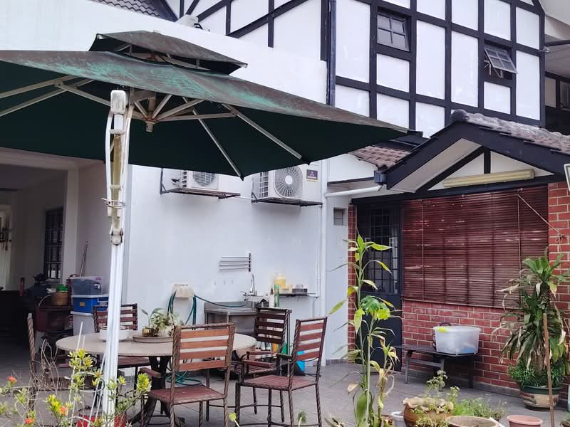 Rumah Berkembar untuk Dijual di Bandar Sungai Long (Selangor) - Jordan Lee - Exterior - PropertyGuru.com.my