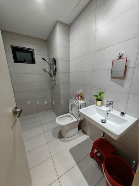 Servis Apartment untuk Disewa di Residensi Ava @ Kiara Bay - Evelyn Ong - Bathroom - PropertyGuru.com.my