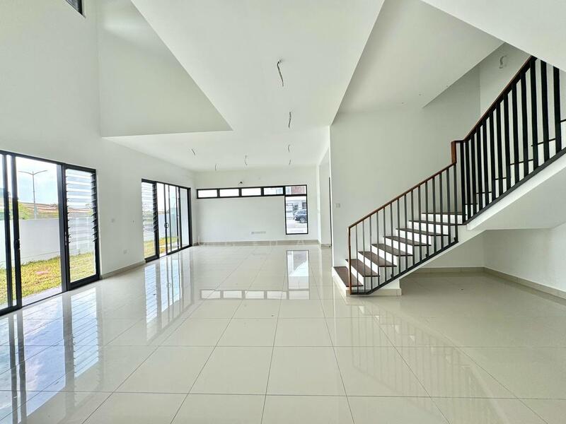 For Sale - The Eighth, Elmina Green