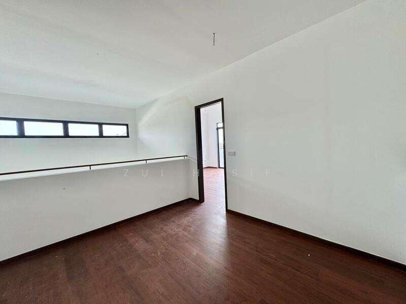 For Sale - The Eighth, Elmina Green