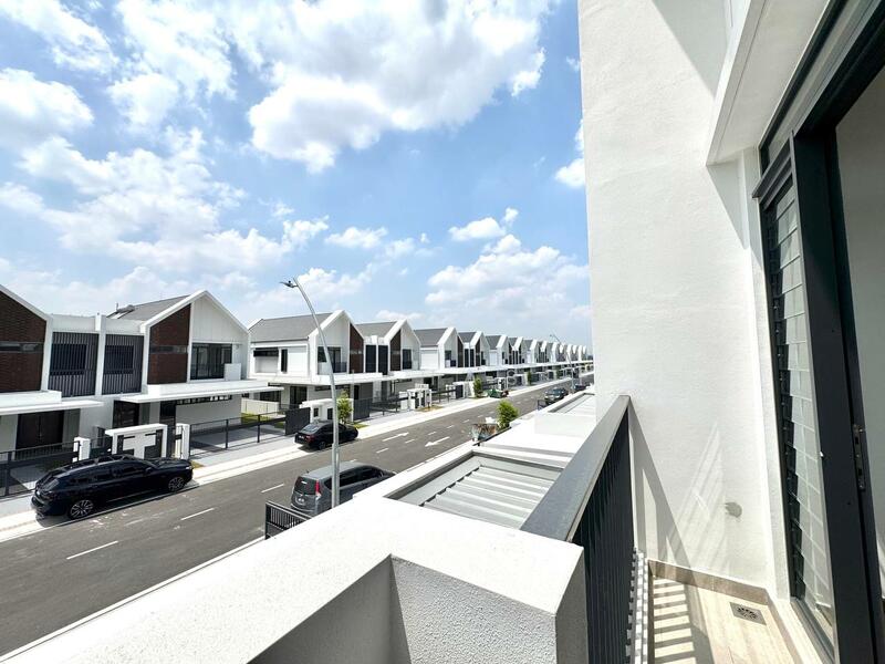 For Sale - The Eighth, Elmina Green