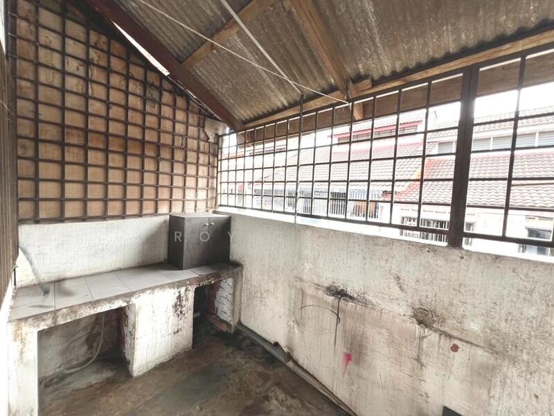 Extended wet kitchen